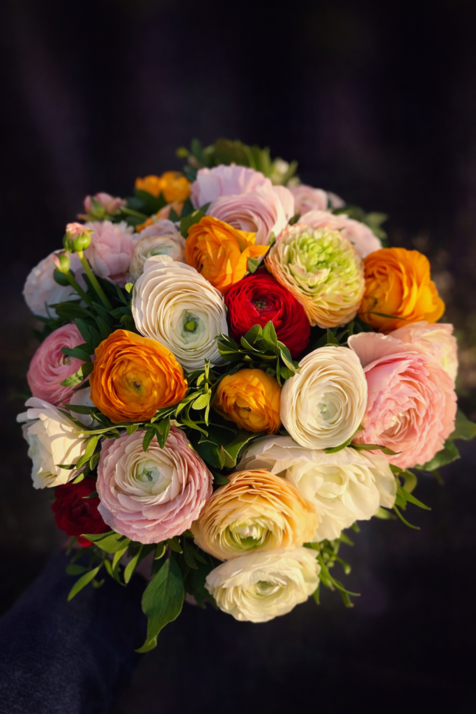 Bouquet de mariée aux fleurs pastel
